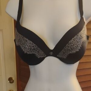 Victoria's Secret Black and Cream Lace Bra